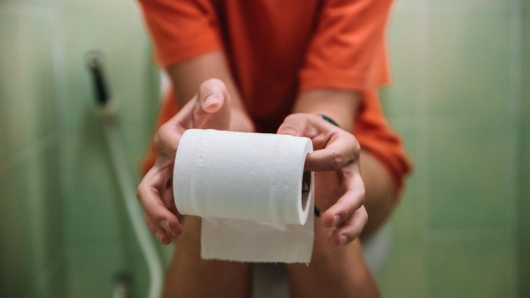 What Ragged Stool Edges Reveal About Gut Health