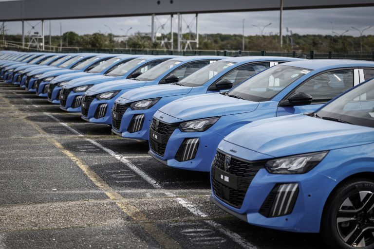 Australia News Roundup: Rail Link, EV Boom, Rates Rise