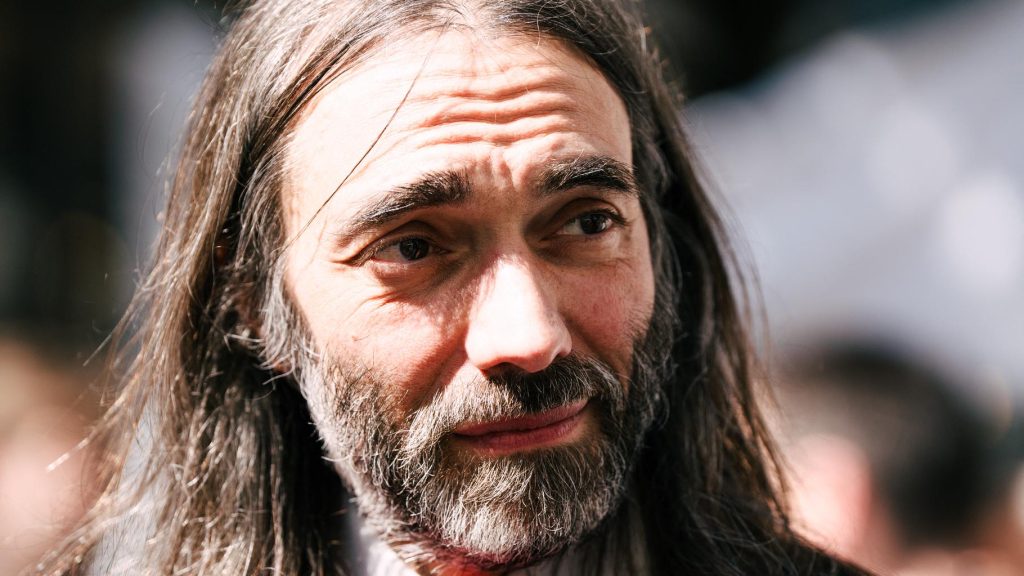 Cédric Villani Warns Students Against AI in Math Research