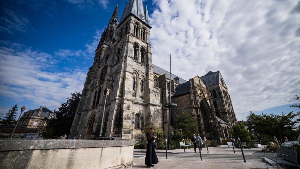 Pope in France: Church Bells to Ring for Seven Minutes