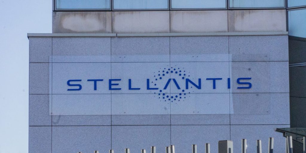 Stellantis Poissy: Worker Trapped in Hydraulic Press