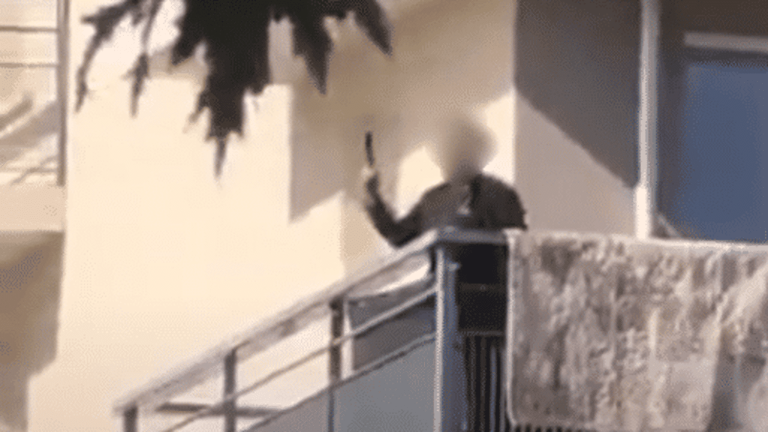 Caen Woman Brandishes Fake Gun at Protesting Students