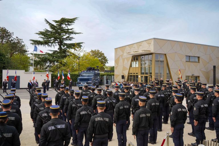 French Town Hosts Elite Gendarmerie Command Ceremony