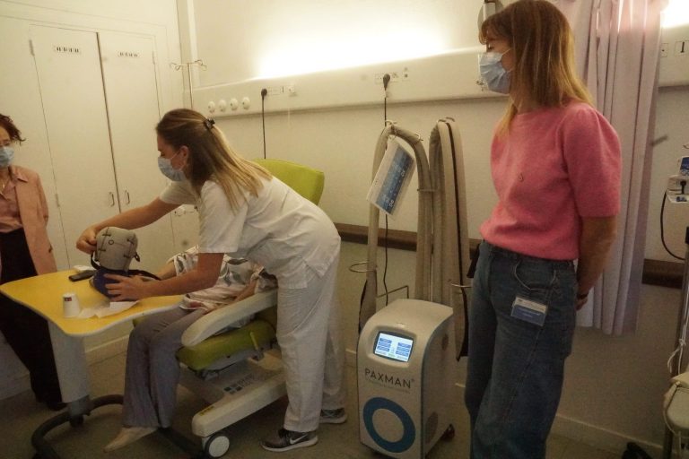 Cooling Caps Reduce Hair Loss in Chemotherapy