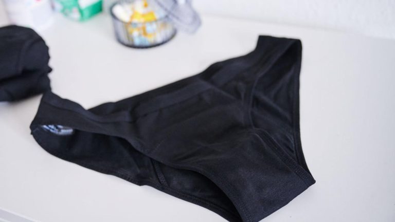 France Reimburses Menstrual Underwear and Cups