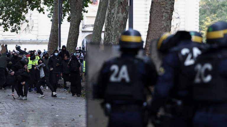 French Police Admit Failures in October 17 Policing