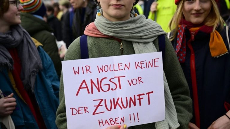 German Gen Z Rallies, Inspired by French Protests