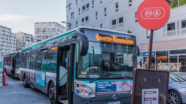 RER A Evening Closures: Replacement Buses for Poissy