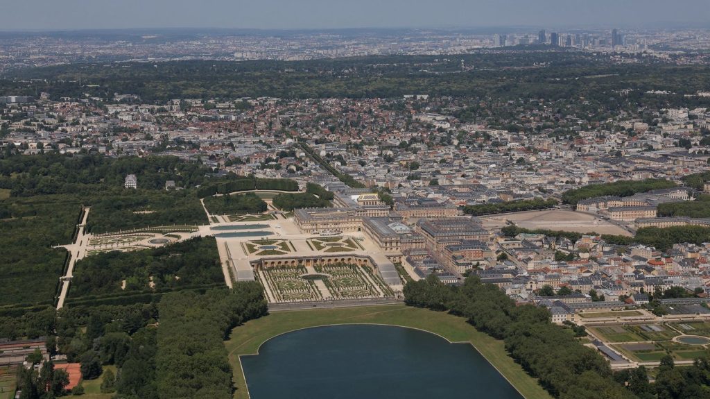 Versailles Palace Reopens After Major Power Outage