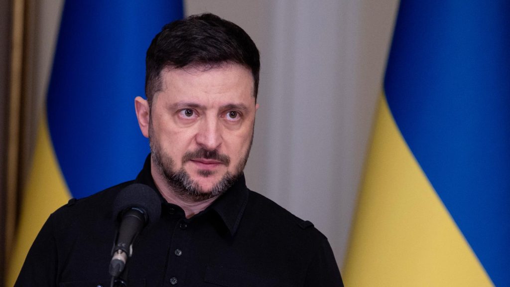 Zelensky Accuses US of Delaying Weapons Deliveries to Ukraine